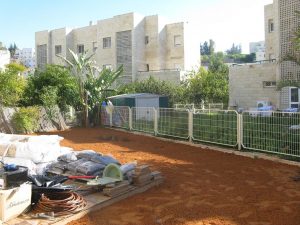 פיזור חמרה בגינה פיזור חמרה בגינה